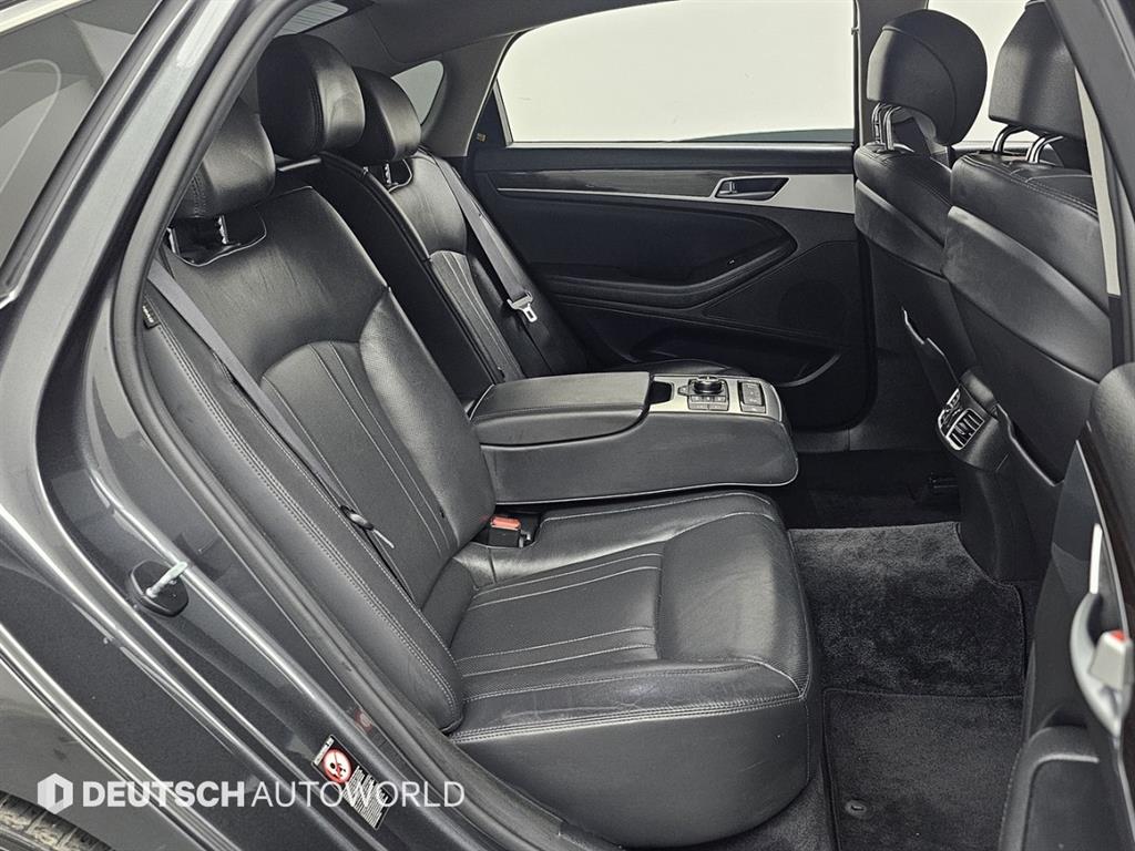 Genesis G80 - Vista 12