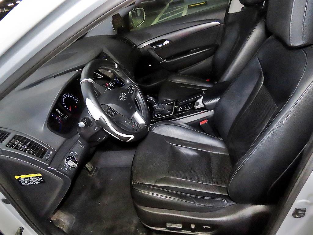 HYUNDAI i40 - Vista 6