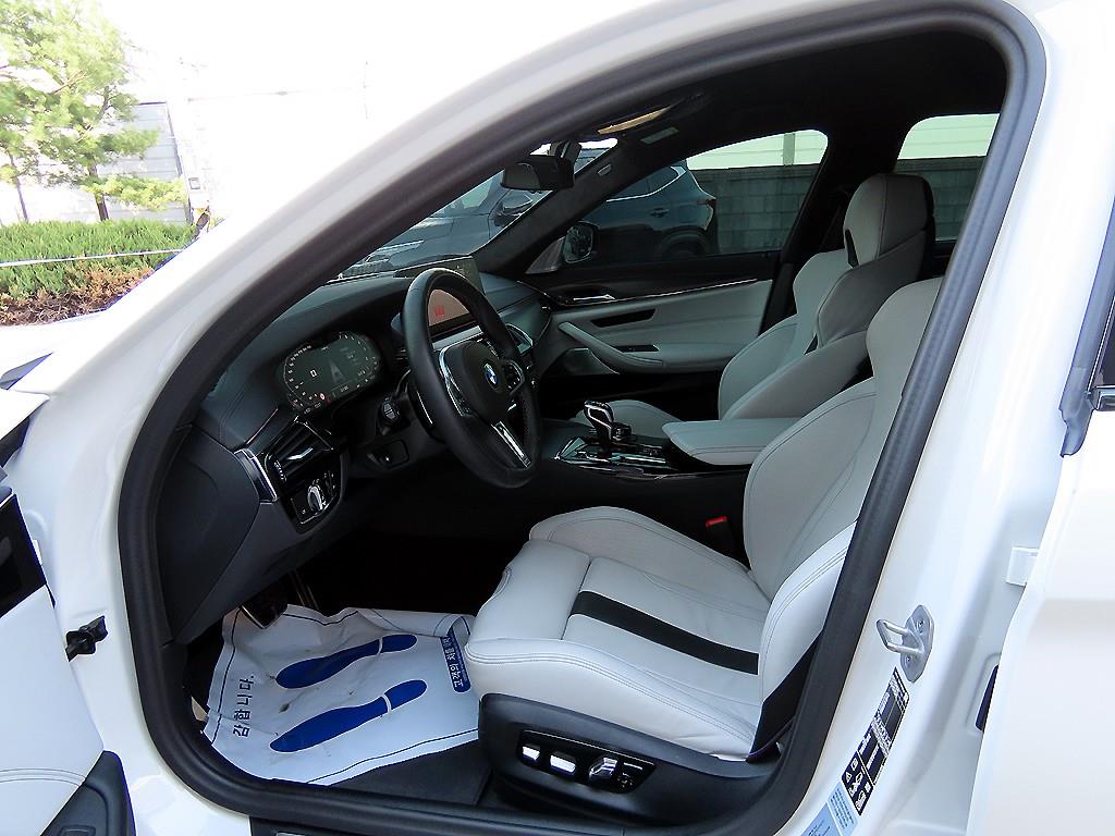 BMW 5 Series - Vista 5