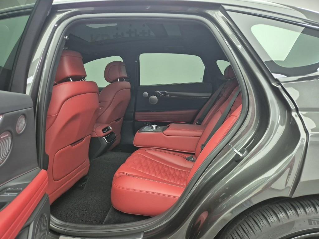 Genesis G80 - Vista 12