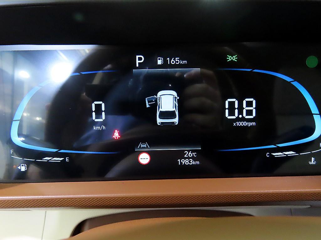 HYUNDAI Casper - Vista 9