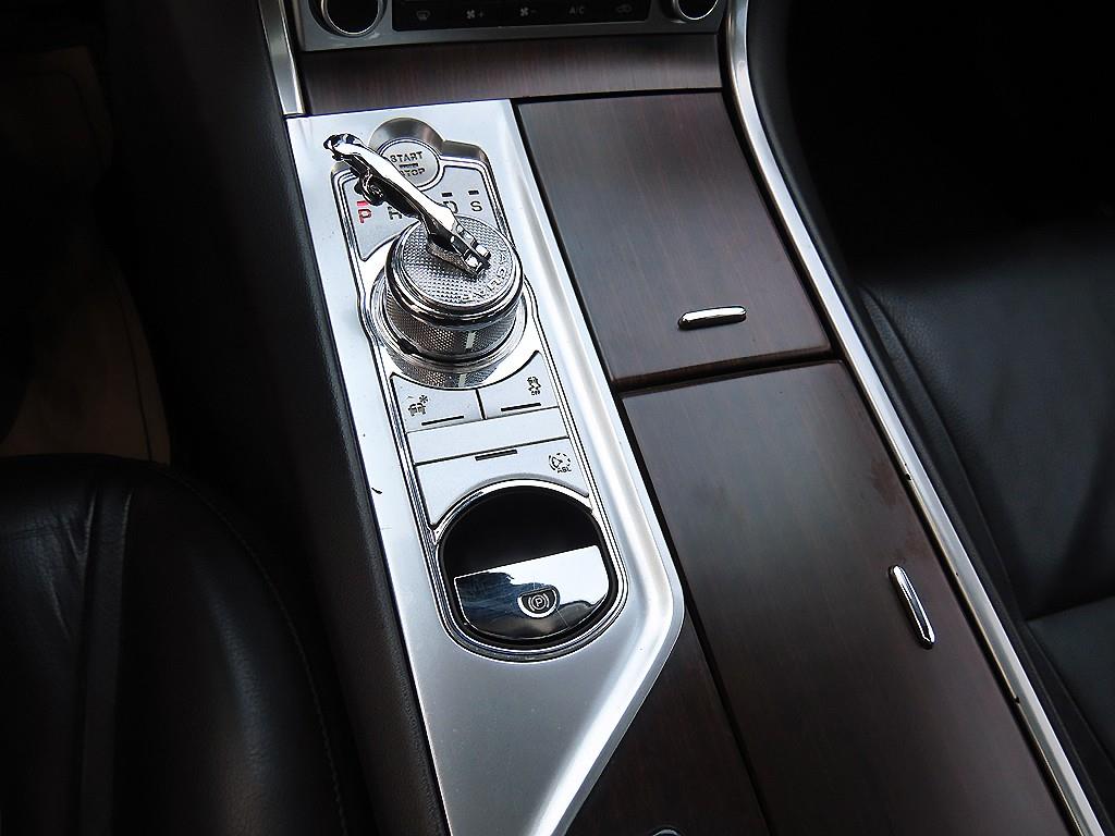 Jaguar XF - Vista 11