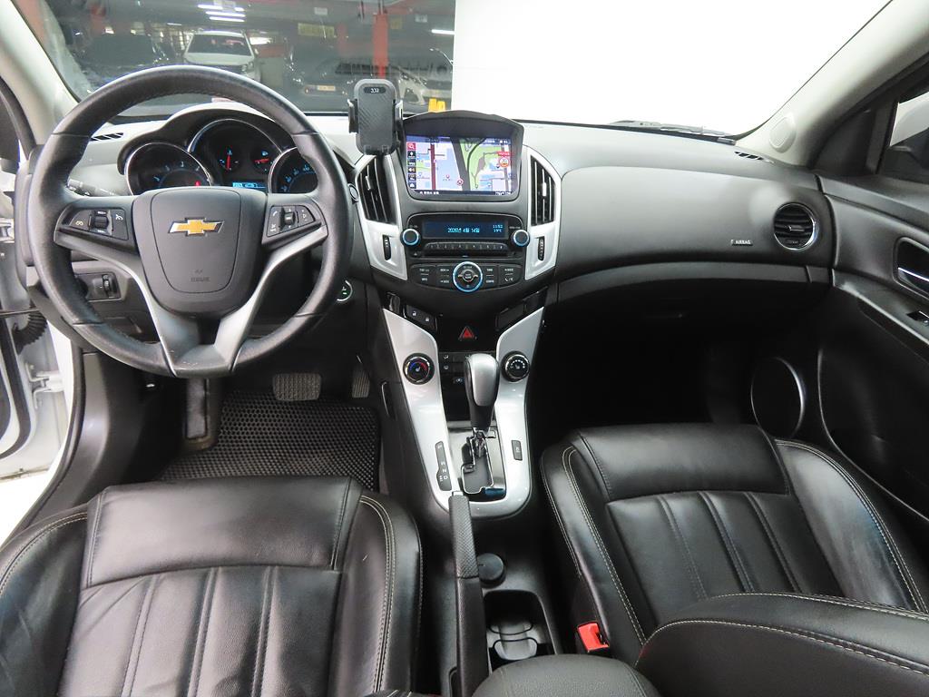 Chevrolet Cruise - Vista 7