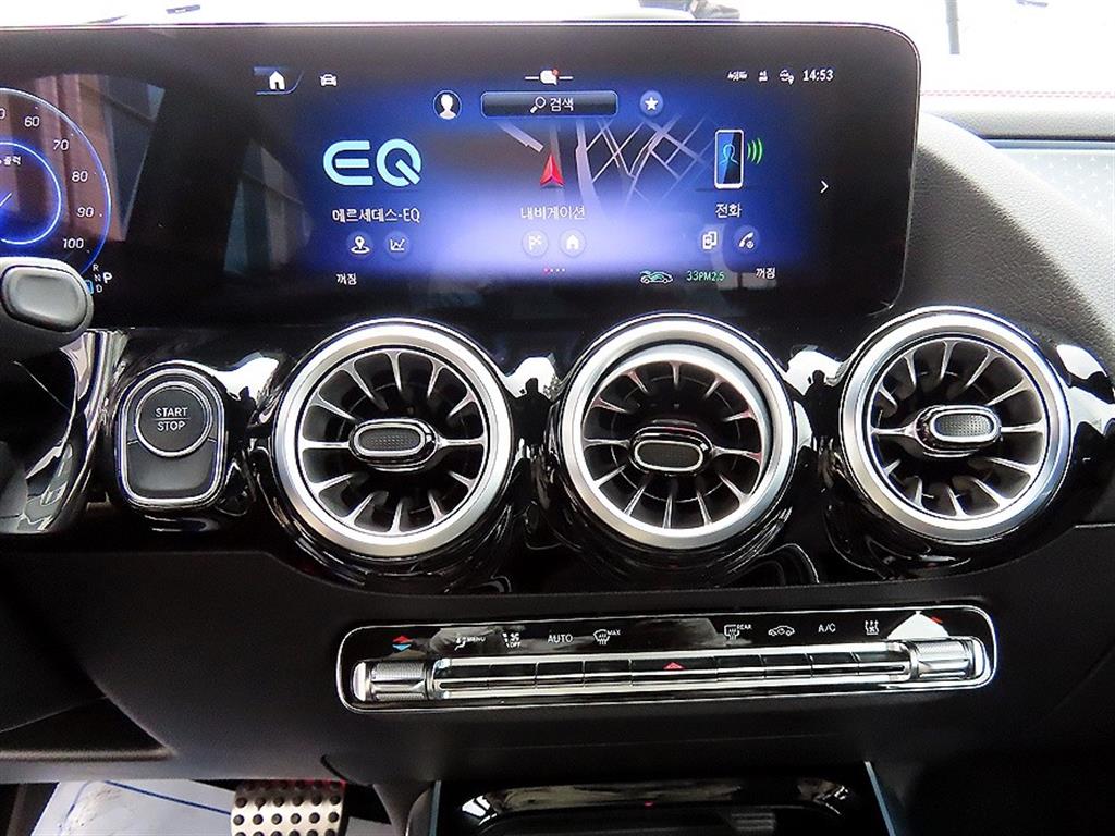 Mercedes Benz EQA - Vista 12