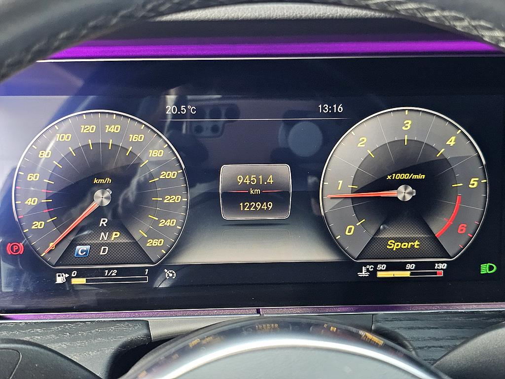 Mercedes Benz E class - Vista 7