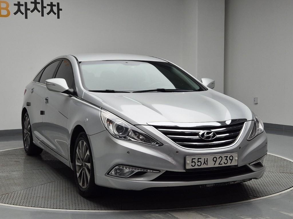 HYUNDAI Sonata - Vista 2
