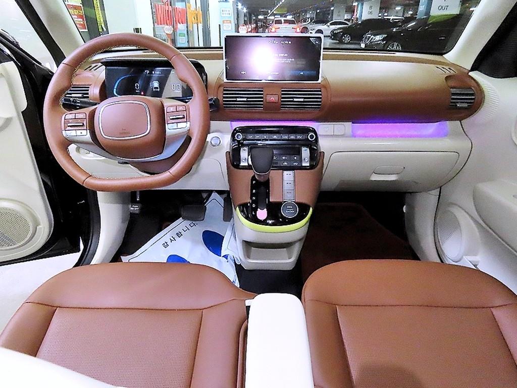 HYUNDAI Casper - Vista 10