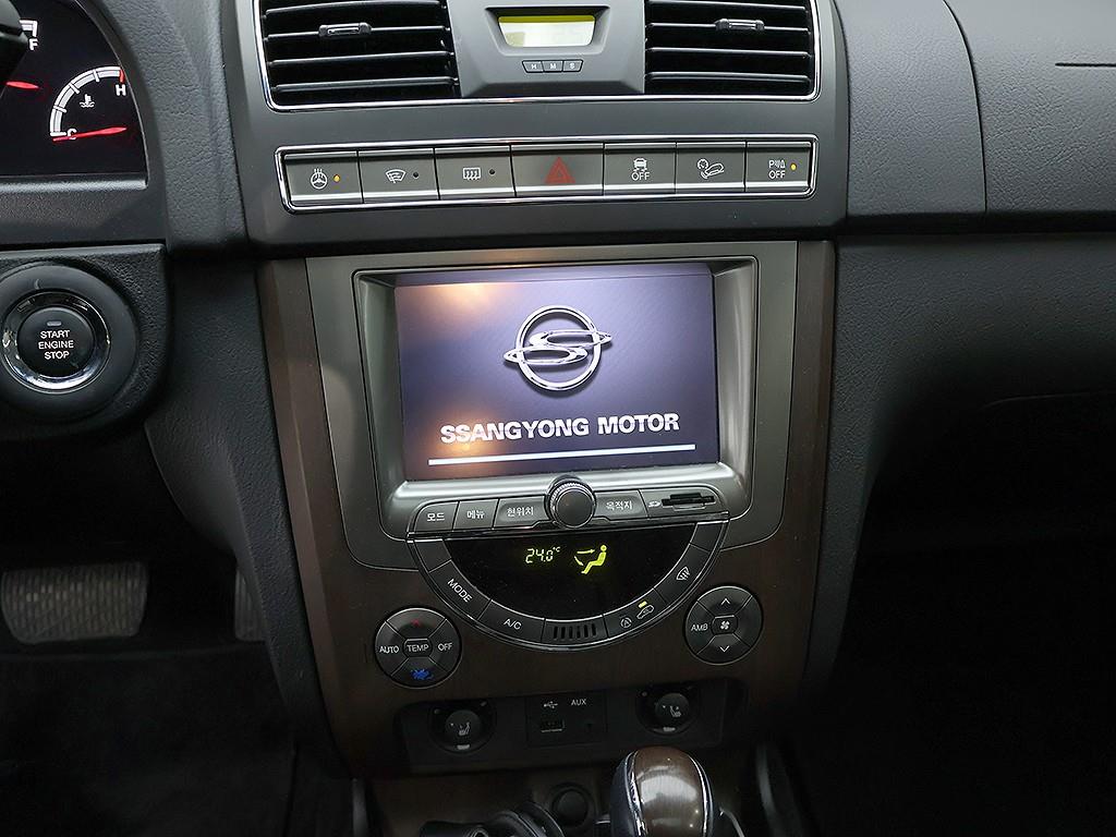 Ssangyong Rexton 2014 Blanco - Importación desde Corea - HF Imports Iquique - Foto 9
