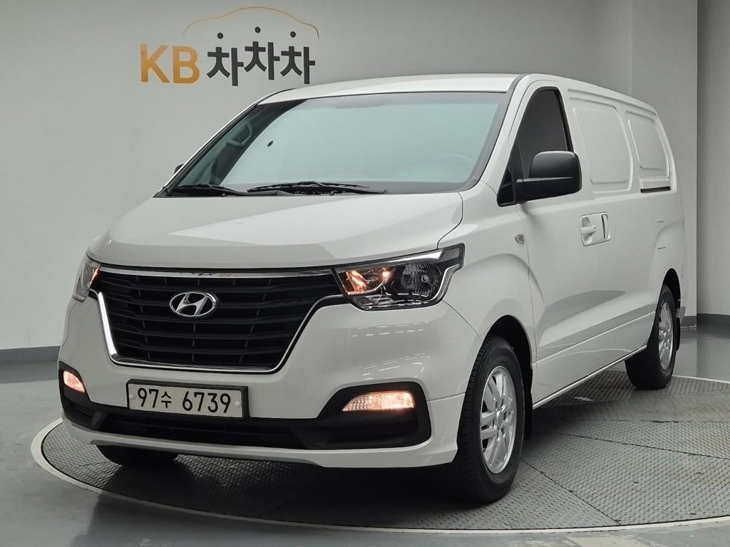 HYUNDAI Starex 2021 Blanco - Importación desde Corea - HF Imports Iquique - Foto 1