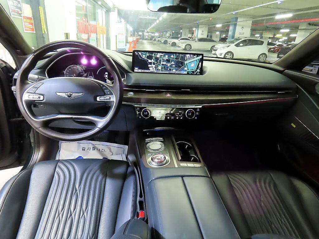 Genesis G80 - Vista 10