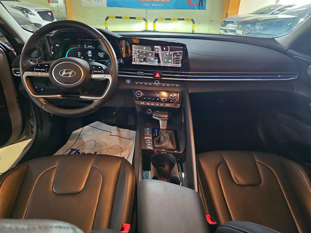 HYUNDAI Avante - Vista 6