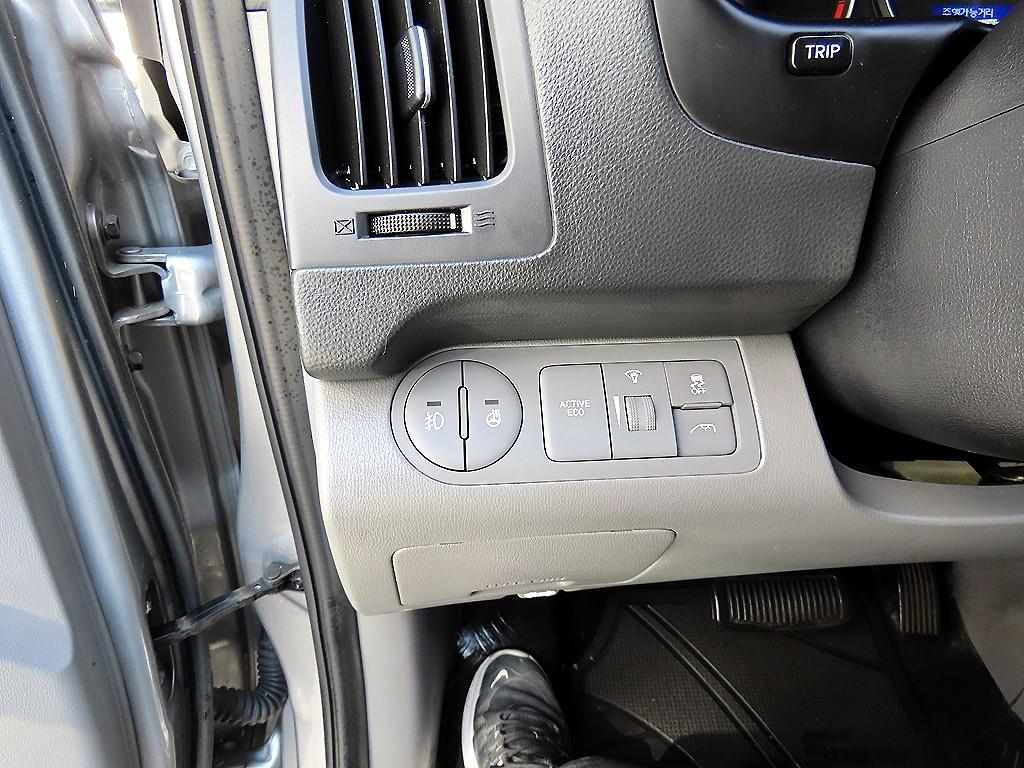 HYUNDAI Starex - Vista 12