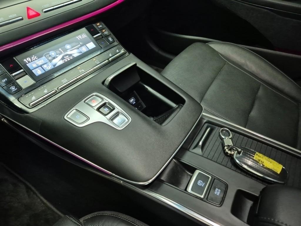 HYUNDAI Grandeur - Vista 8