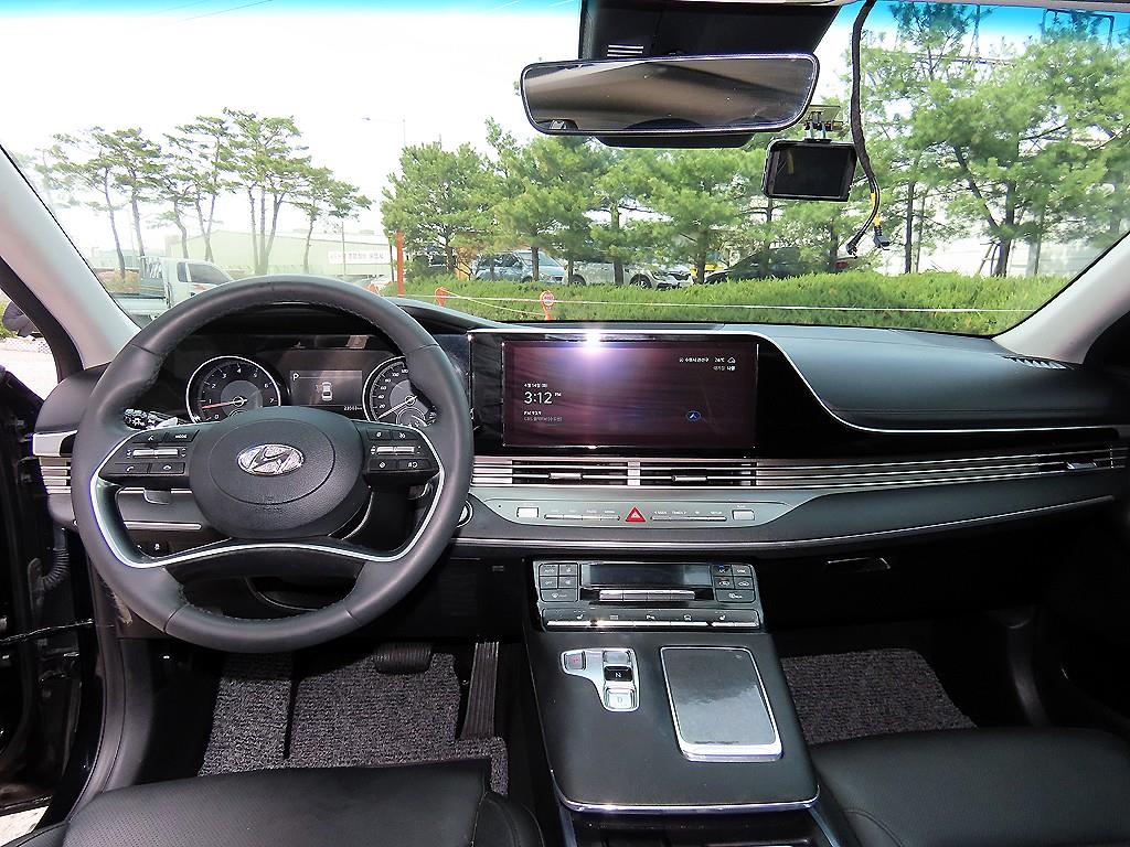 HYUNDAI Grandeur - Vista 7