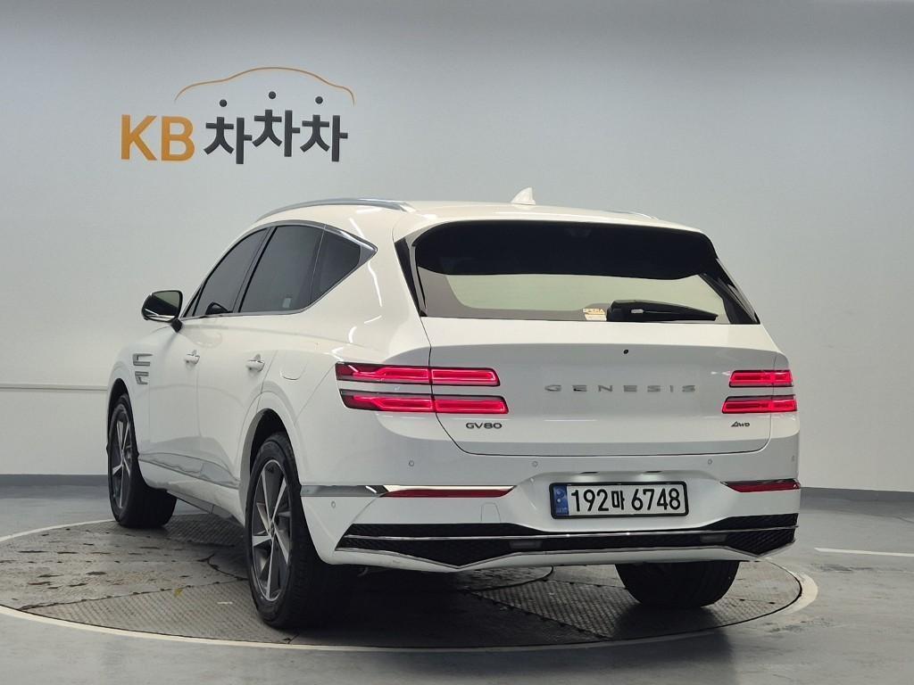 Genesis GV80 - Vista 4