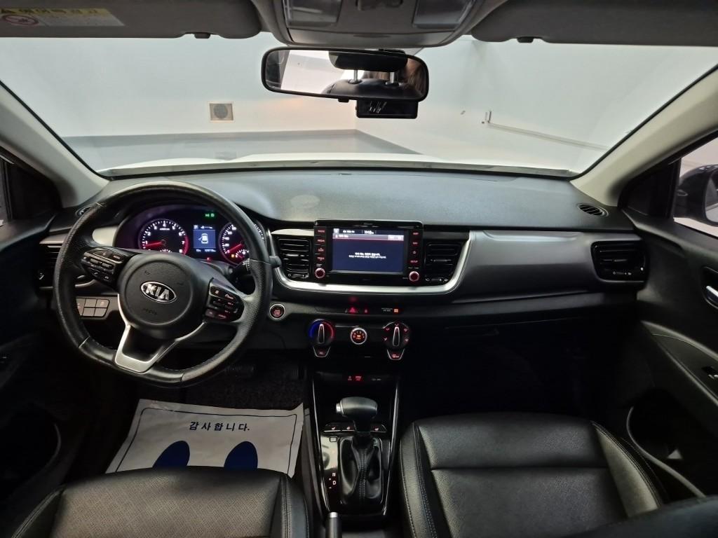 KIA Stonic - Vista 7