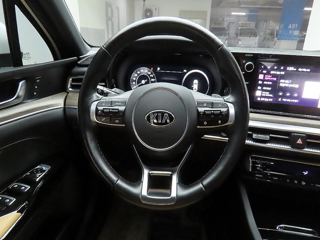KIA K5 - Vista 7