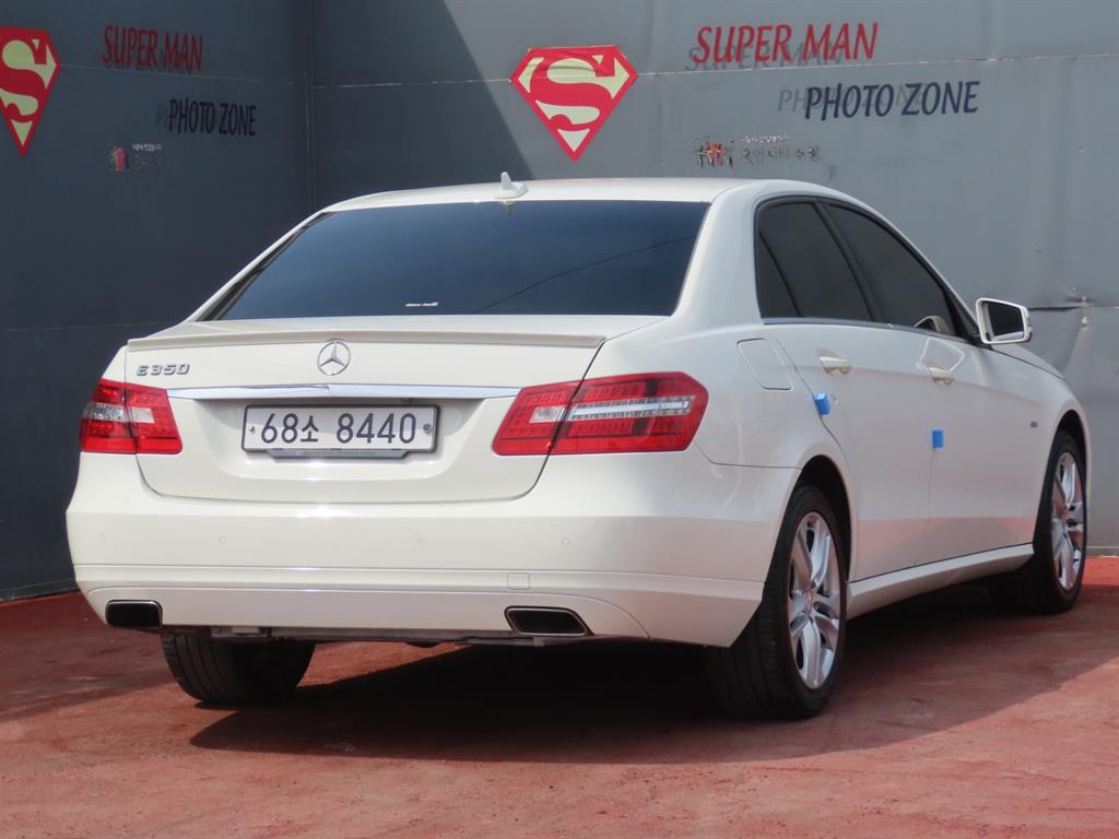 Mercedes Benz E class - Vista 5