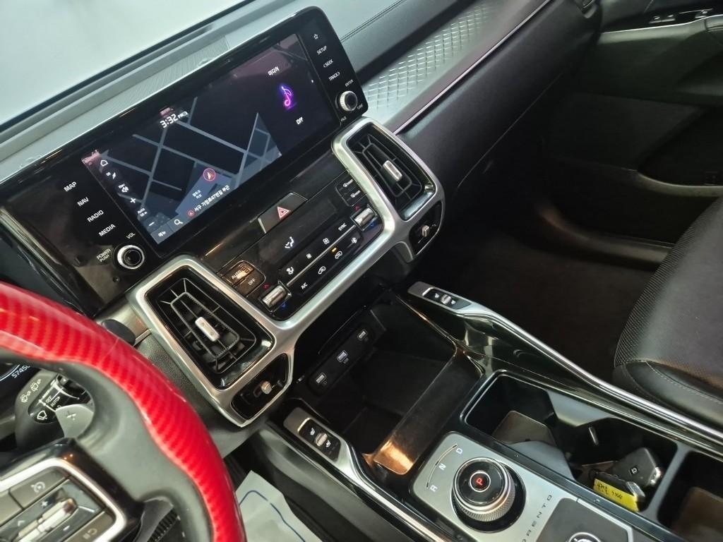 KIA Sorento - Vista 9