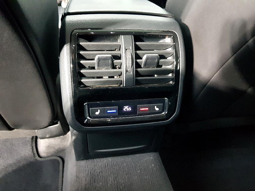 Volkswagen Arteon - Vista 12