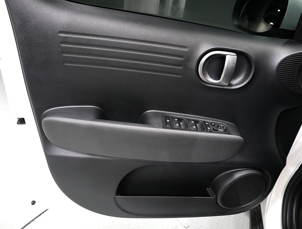 HYUNDAI Casper - Vista 8