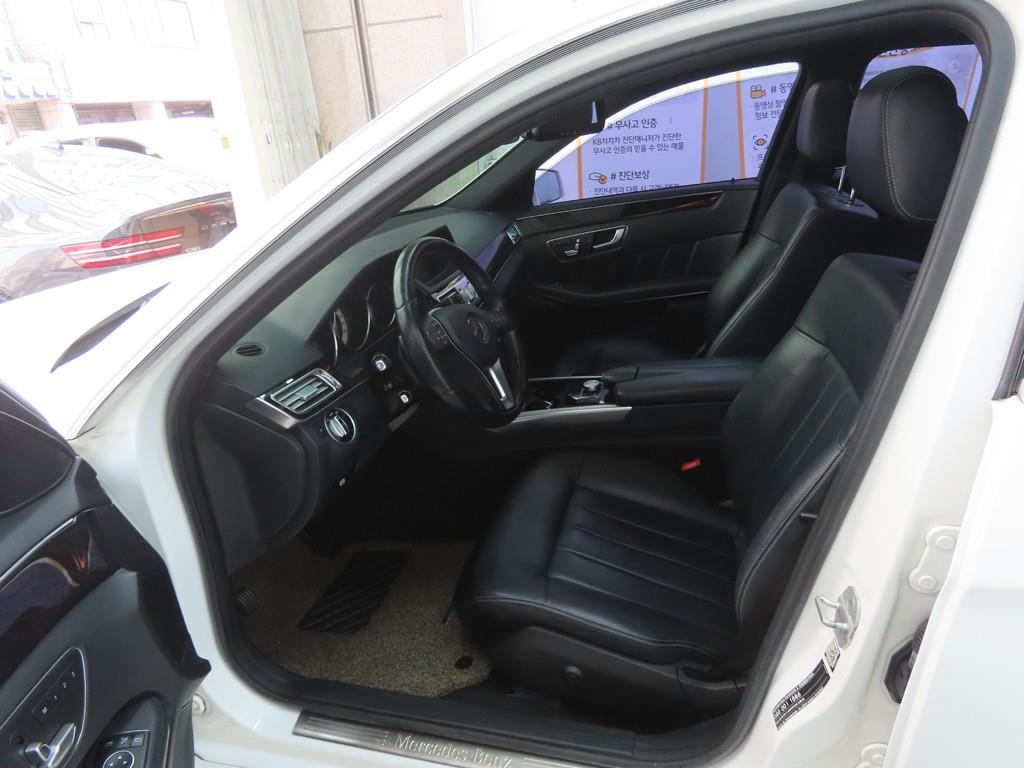 Mercedes Benz E class - Vista 5