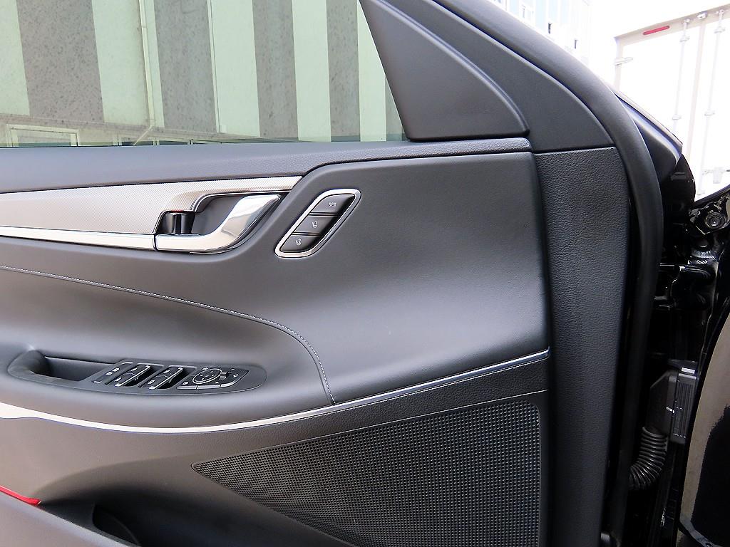 HYUNDAI Grandeur - Vista 11