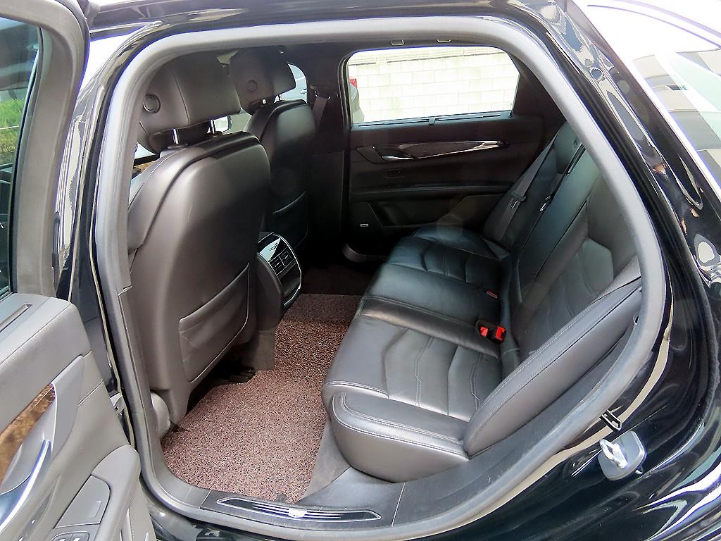 Cadillac CT6 - Vista 6