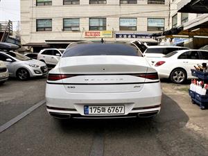 Genesis G90 - Vista 6