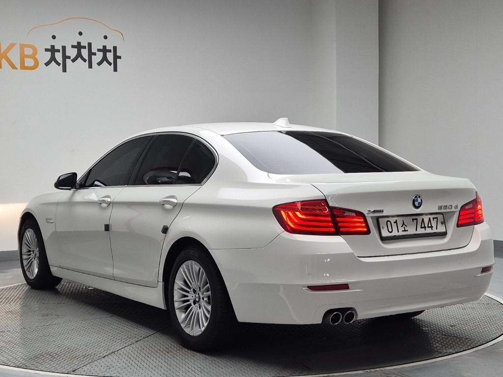 BMW 5 Series - Vista 4