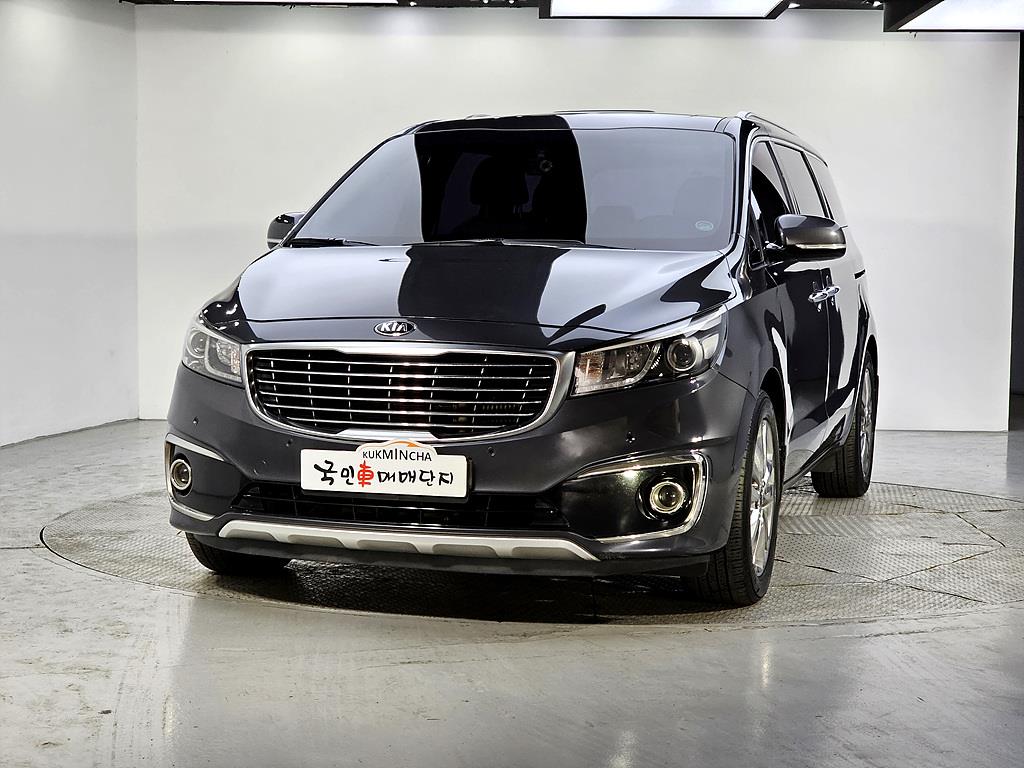 KIA Carnival - Vista 2