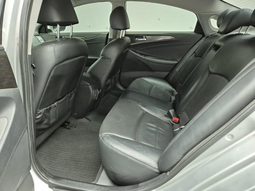 HYUNDAI Sonata - Vista 12