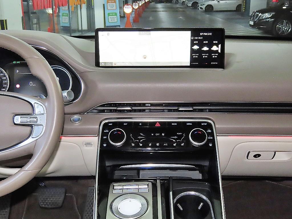 Genesis GV80 - Vista 11