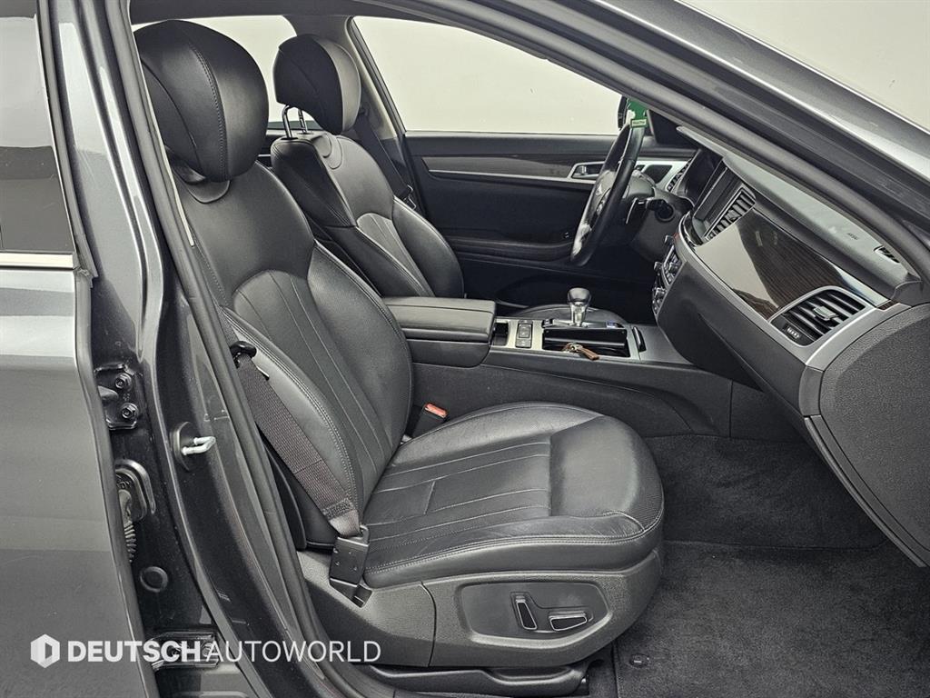 Genesis G80 - Vista 10