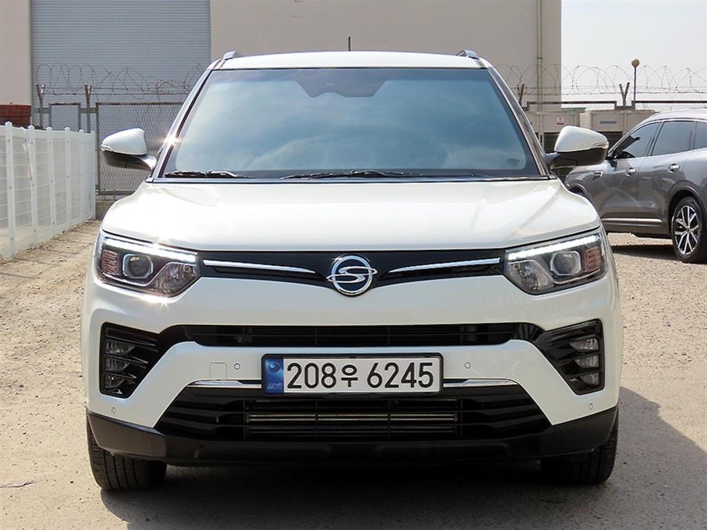 Ssangyong Tivoli 2023 Blanco - Importación desde Corea - HF Imports Iquique - Foto 1