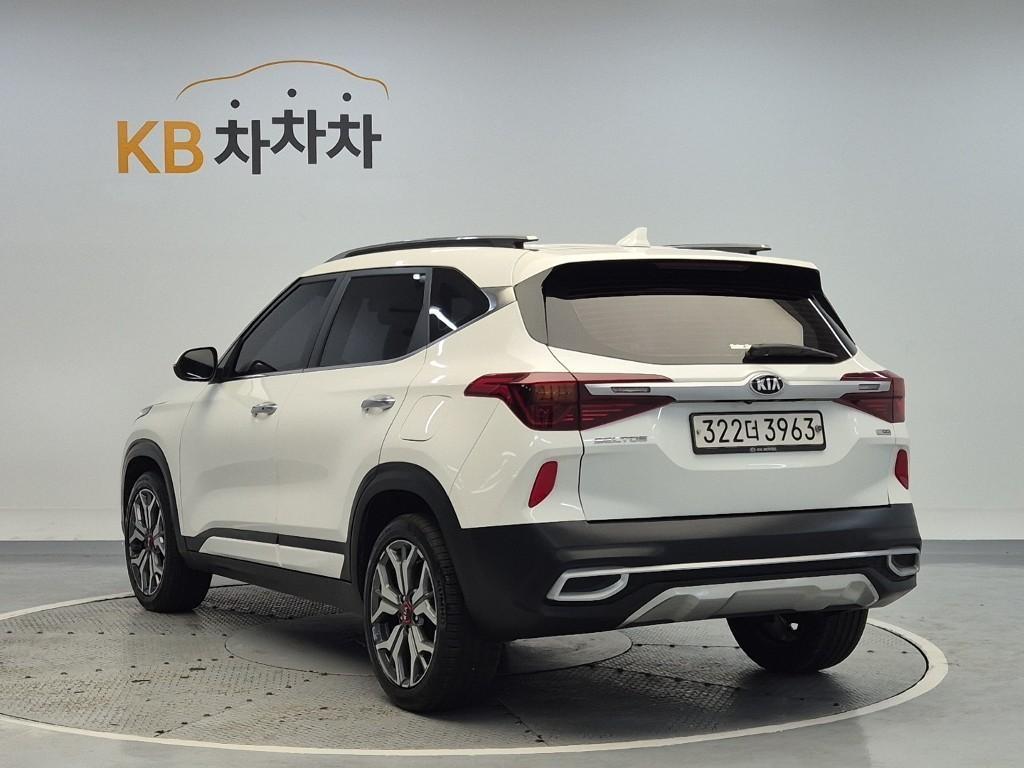 KIA Seltos - Vista 2