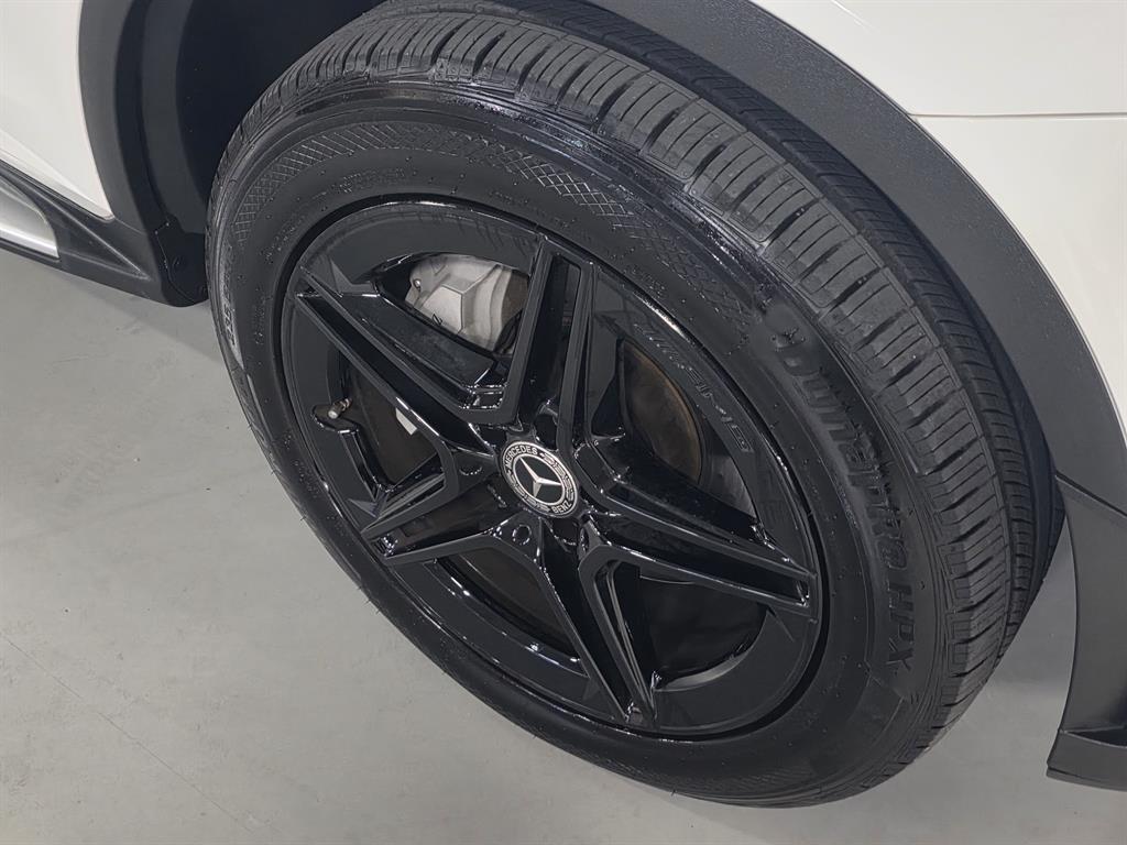 Mercedes Benz GLC Class - Vista 5