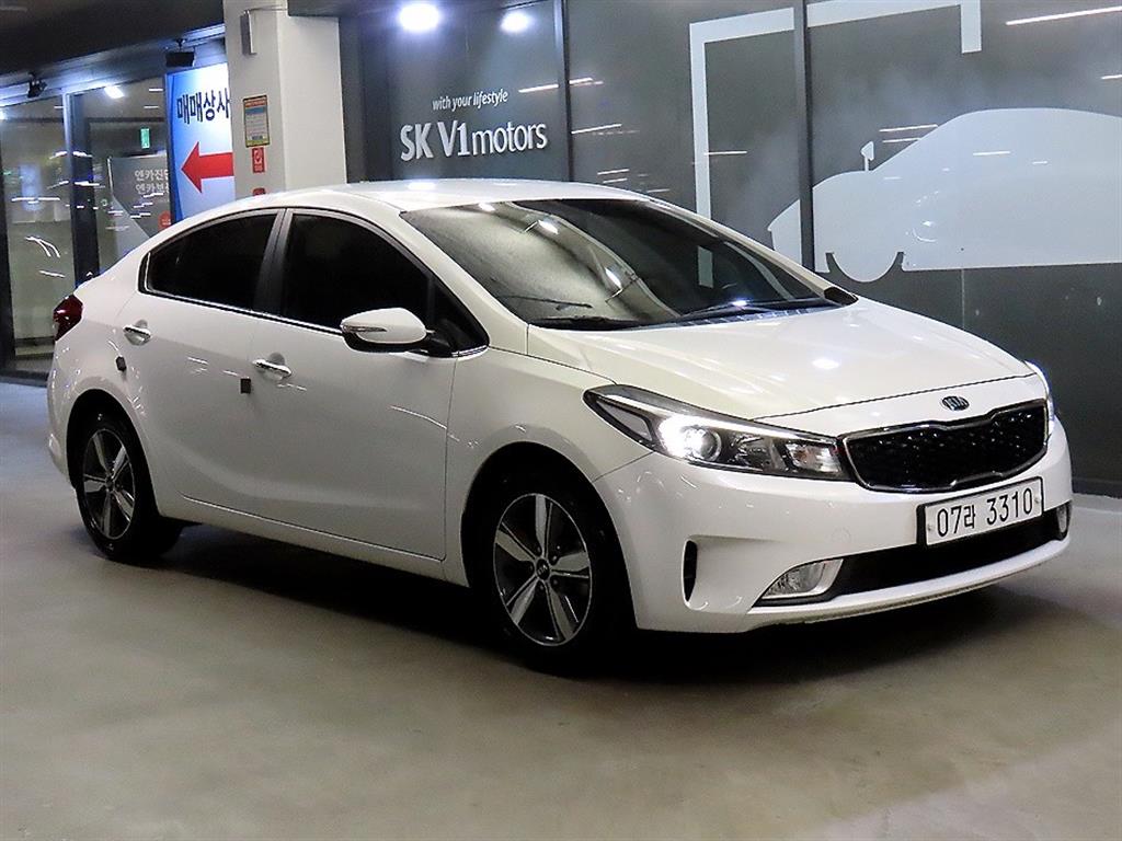 KIA K3 2018 Blanco - Importación desde Corea - HF Imports Iquique - Foto 1