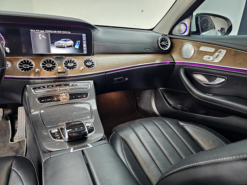 Mercedes Benz E class - Vista 10