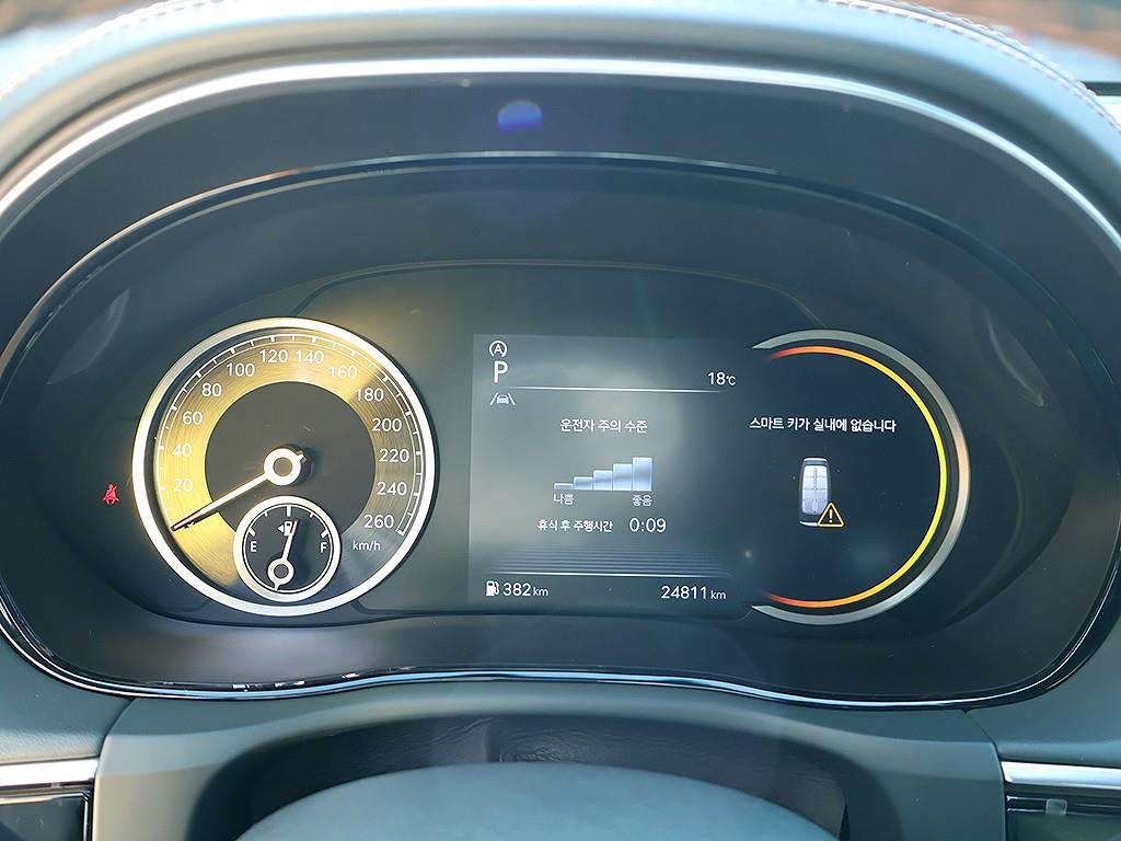 Genesis GV70 - Vista 11