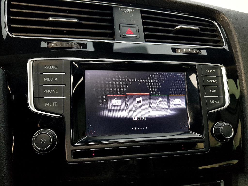 Volkswagen Golf - Vista 12