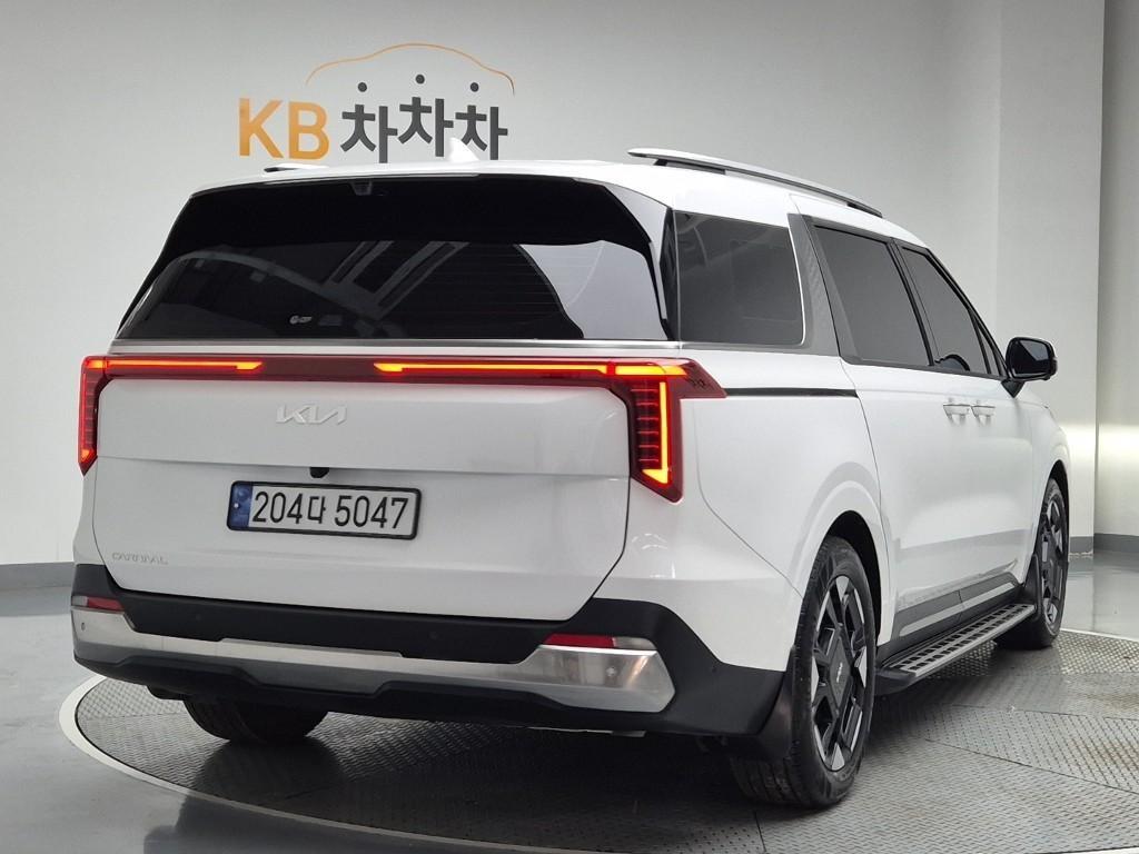 KIA Carnival - Vista 3