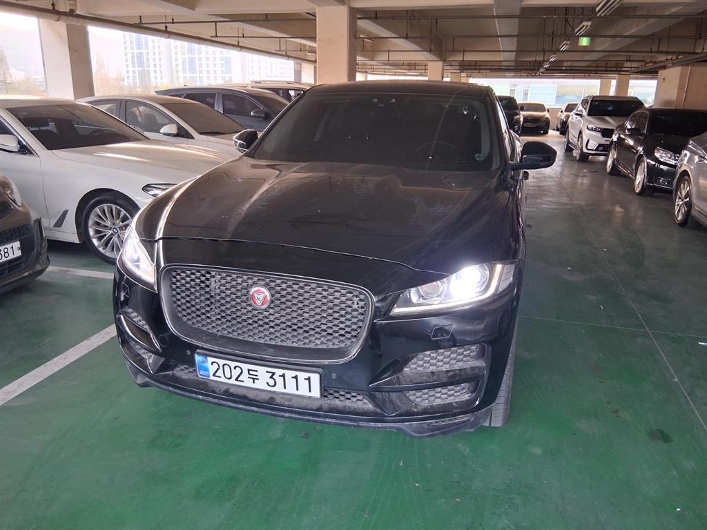 Jaguar F-PACE 2018 Negro - Importación desde Corea - HF Imports Iquique - Foto 1