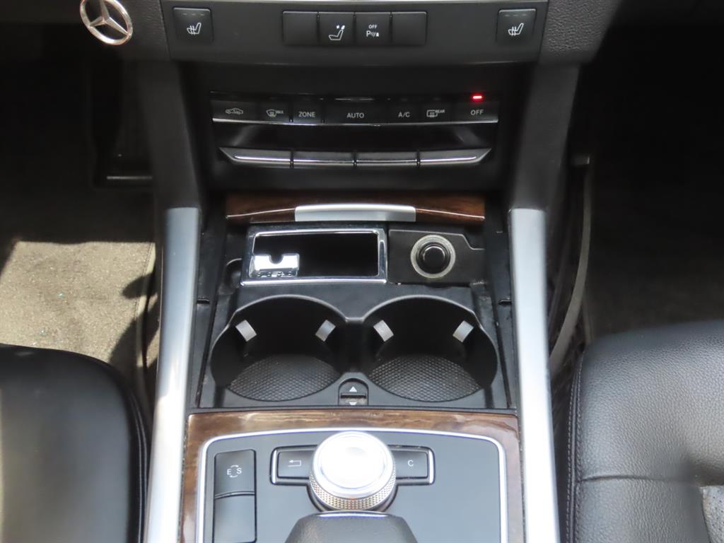 Mercedes Benz E class 2012 Blanco - Importación desde Corea - HF Imports Iquique - Foto 10