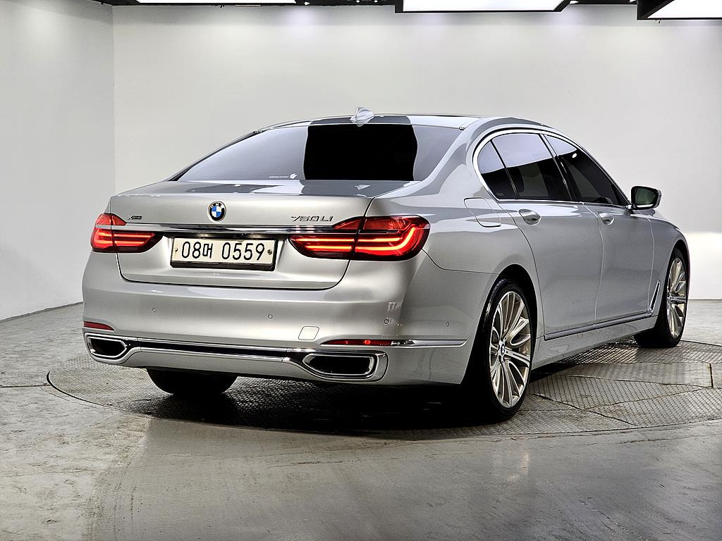 BMW 7 Series - Vista 4
