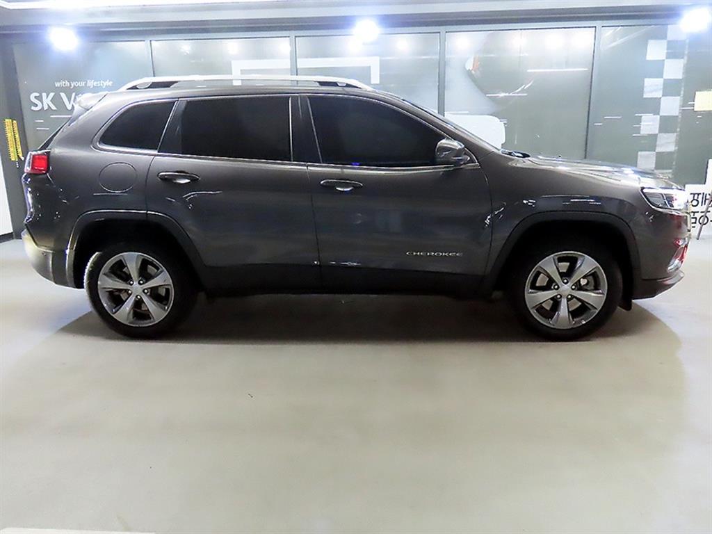 Jeep Cherokee - Vista 3