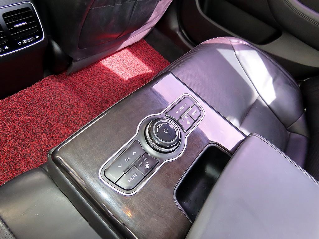 KIA K7 2013 Negro - Importación desde Corea - HF Imports Iquique - Foto 18