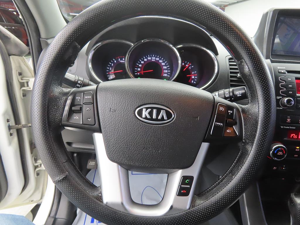 KIA Sorento - Vista 8