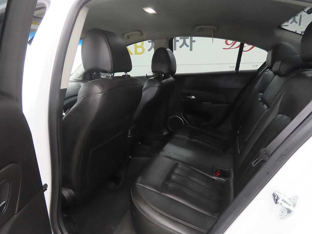 Chevrolet Cruise - Vista 6