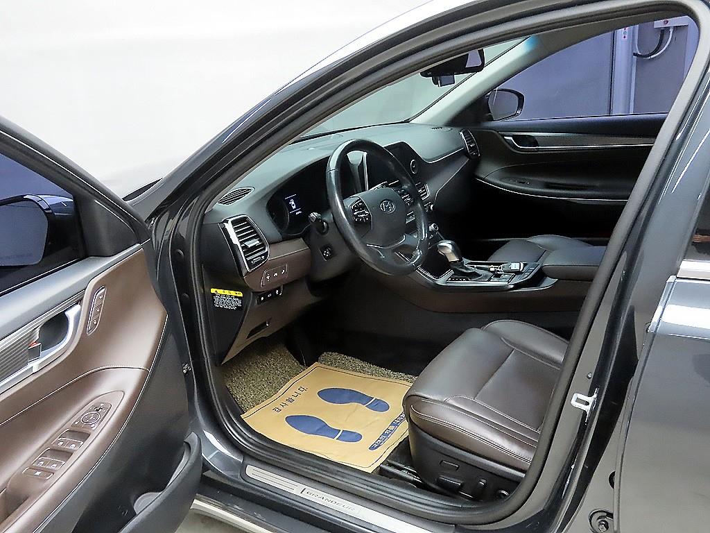 HYUNDAI Grandeur - Vista 5